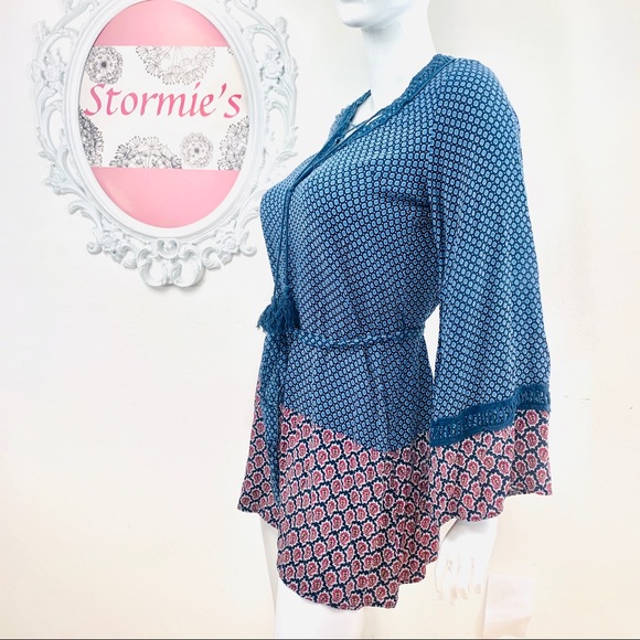 Miami Mixed Floral Lace V Plunge neckline - Picture 8 of 8